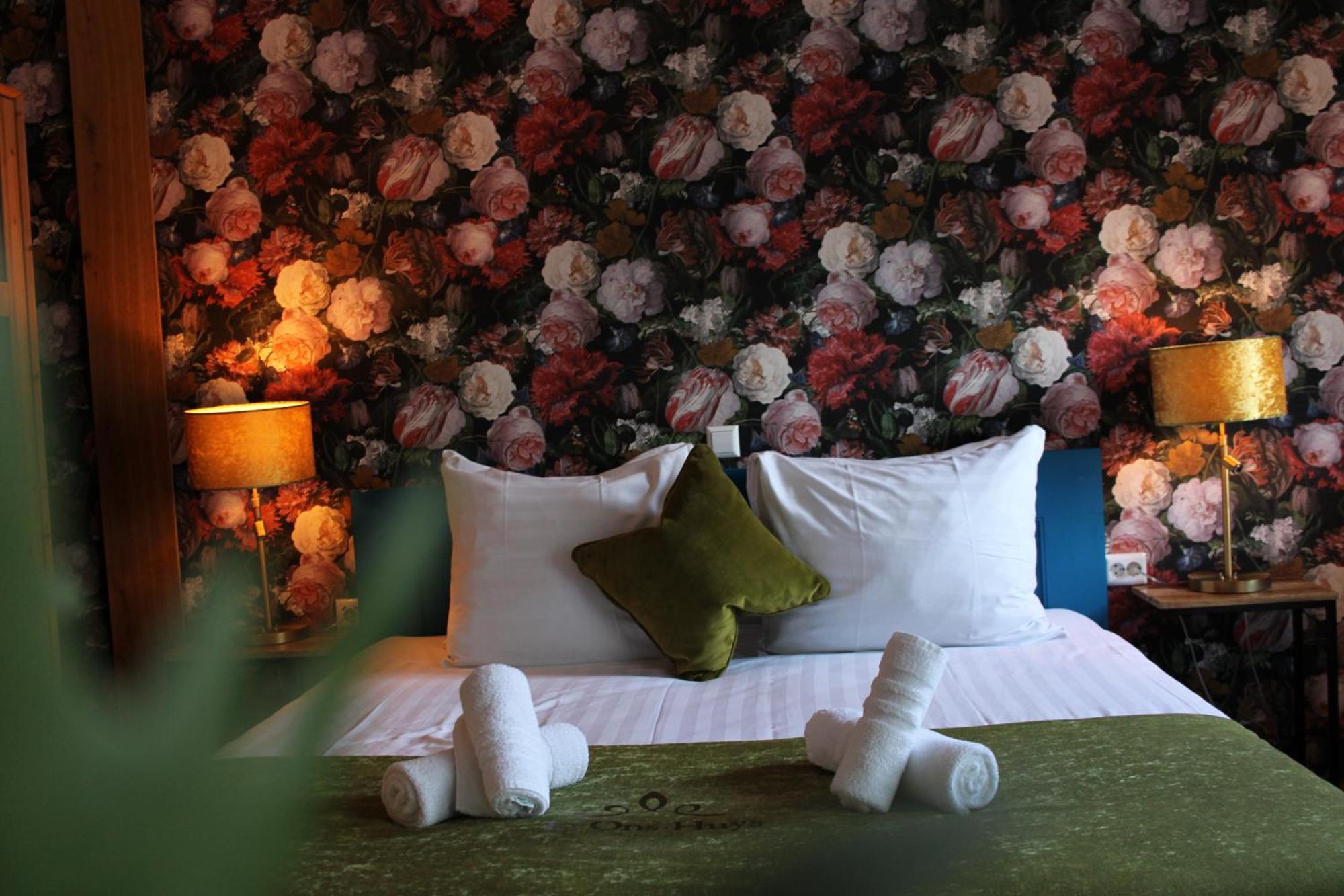 Hotel West 2*